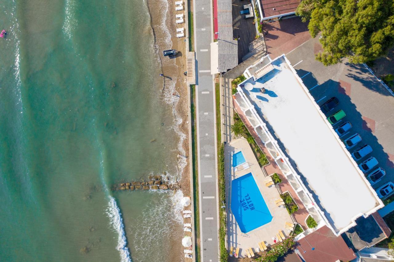 Side Beach Club Екстериор снимка