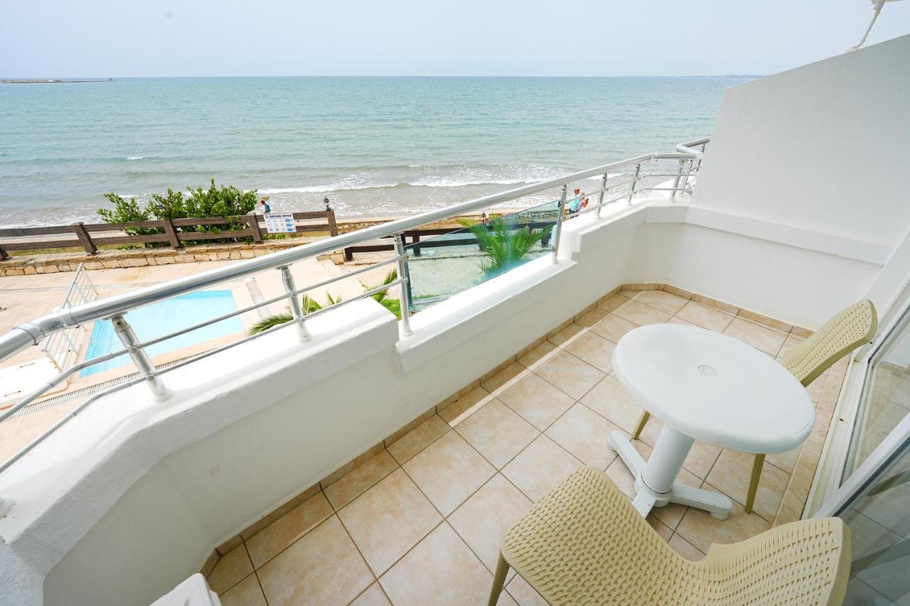 Side Beach Club Екстериор снимка