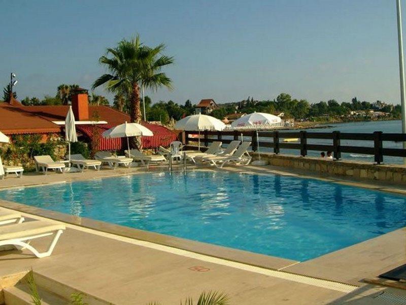 Side Beach Club Екстериор снимка