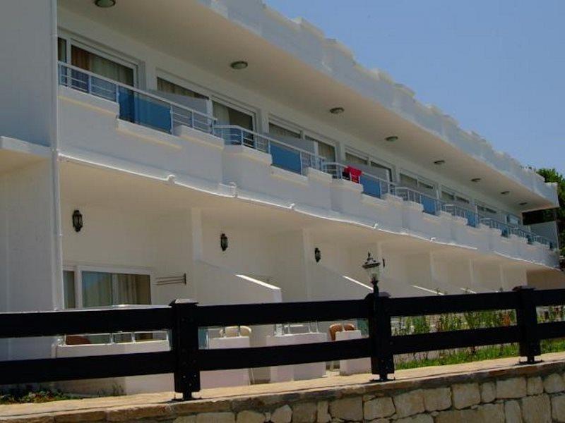 Side Beach Club Екстериор снимка