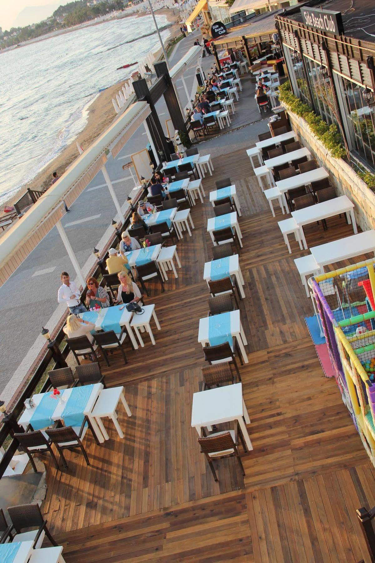 Side Beach Club Екстериор снимка